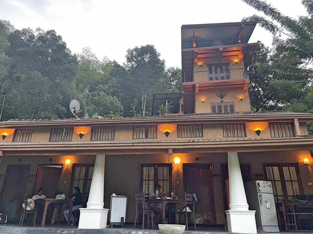 Eagles Lodge - Kandy Digana Buitenkant foto